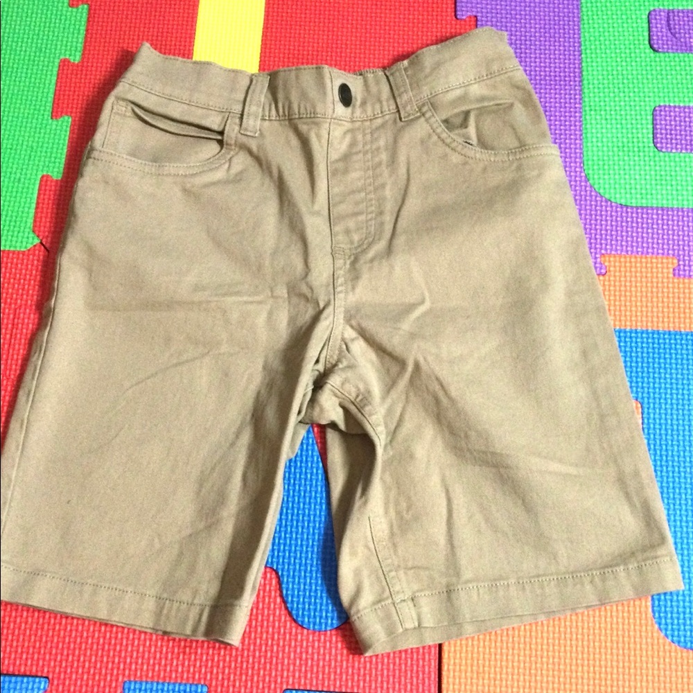 - - 365 kids Garanimals boys play shorts. Size 10